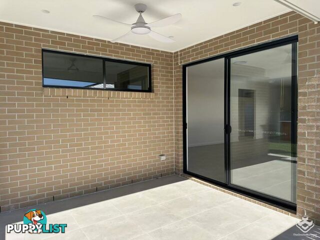 17 Airfield Street Park Ridge QLD 4125