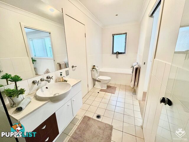 103/19 Carina Peak Drive Varsity Lakes QLD 4227