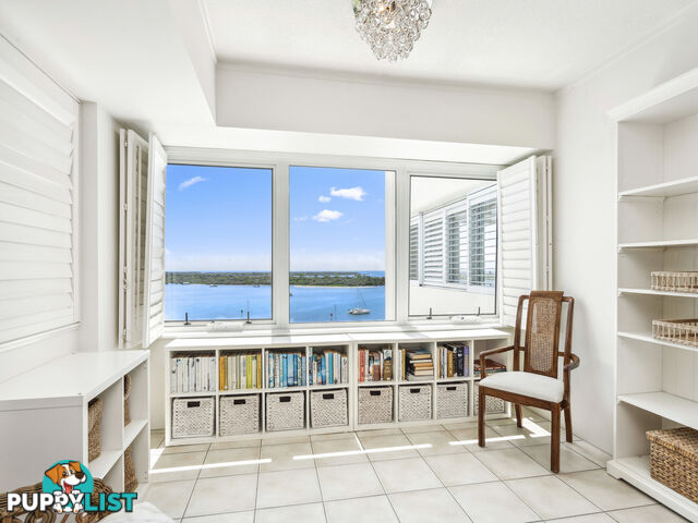 ID:21155923 326 Marine Parade Labrador QLD 4215