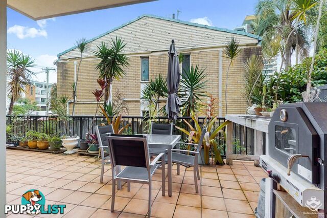 Unit 2/13-15 Illawong Street Chevron Island QLD 4217