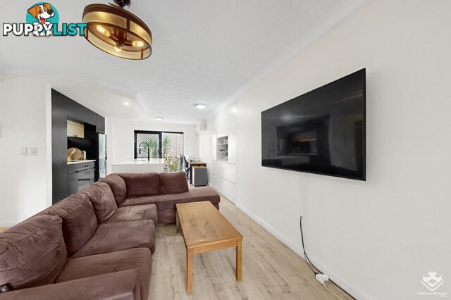 Unit 2/13-15 Illawong Street Chevron Island QLD 4217