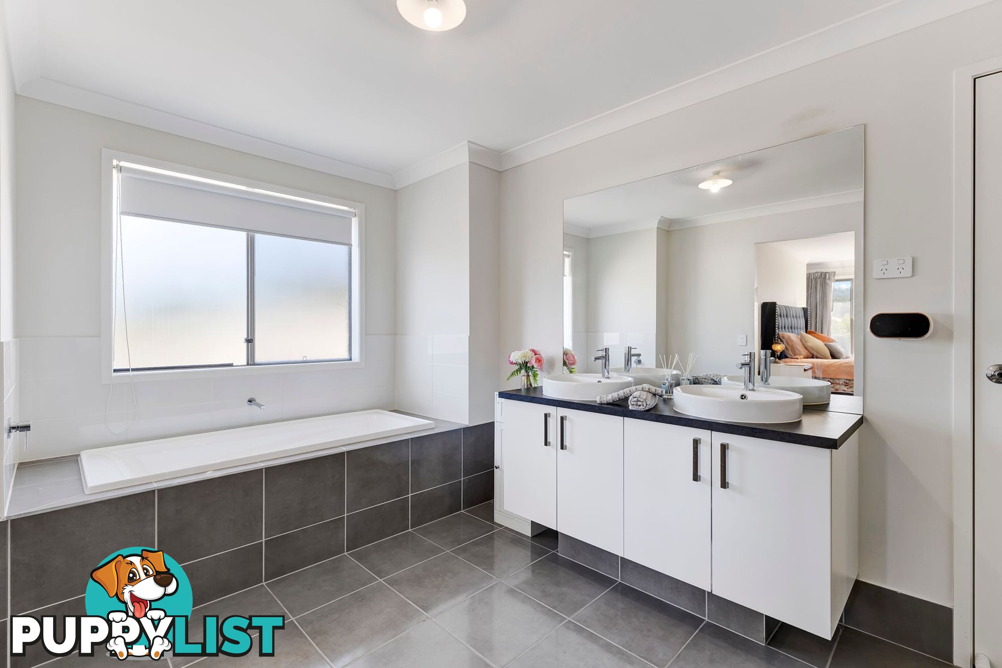 33 Honeyeater Street Bahrs Scrub QLD 4207