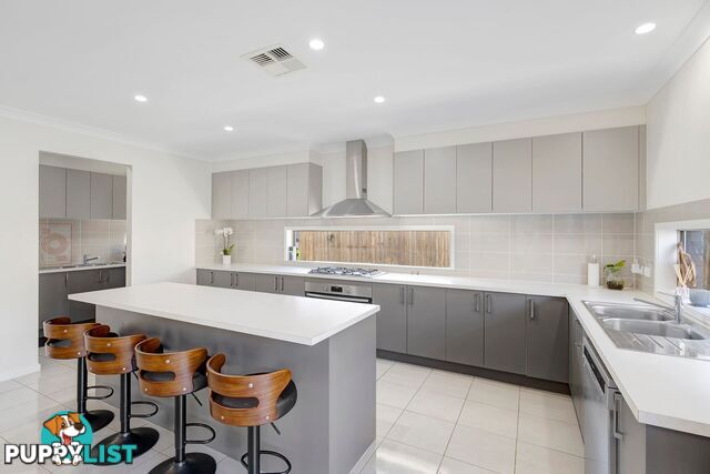 33 Honeyeater Street Bahrs Scrub QLD 4207