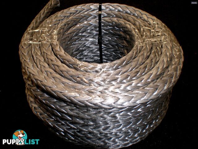 Dyneema YachtSpec3000 High strength rope.