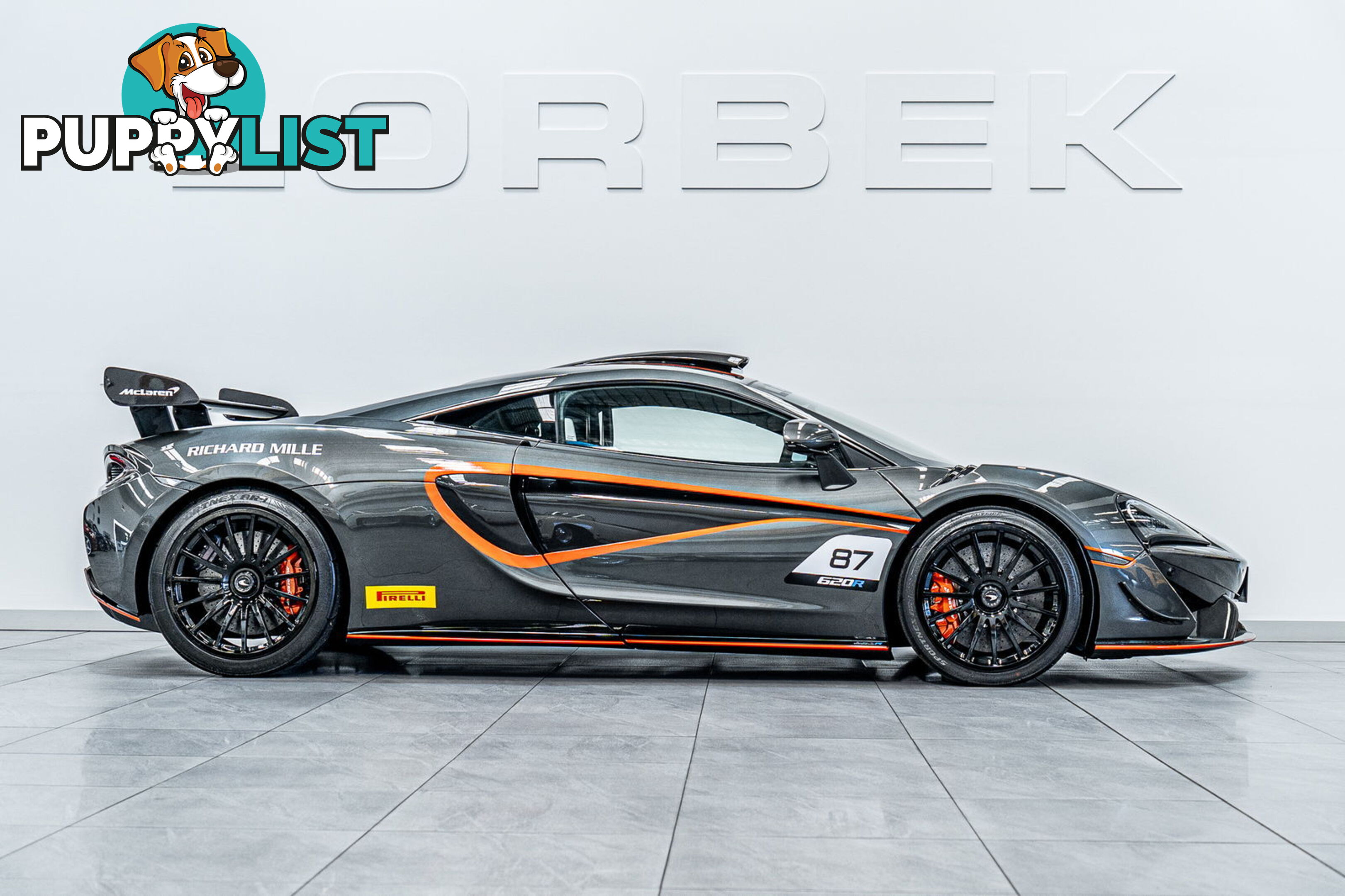 2021 McLaren 620R  