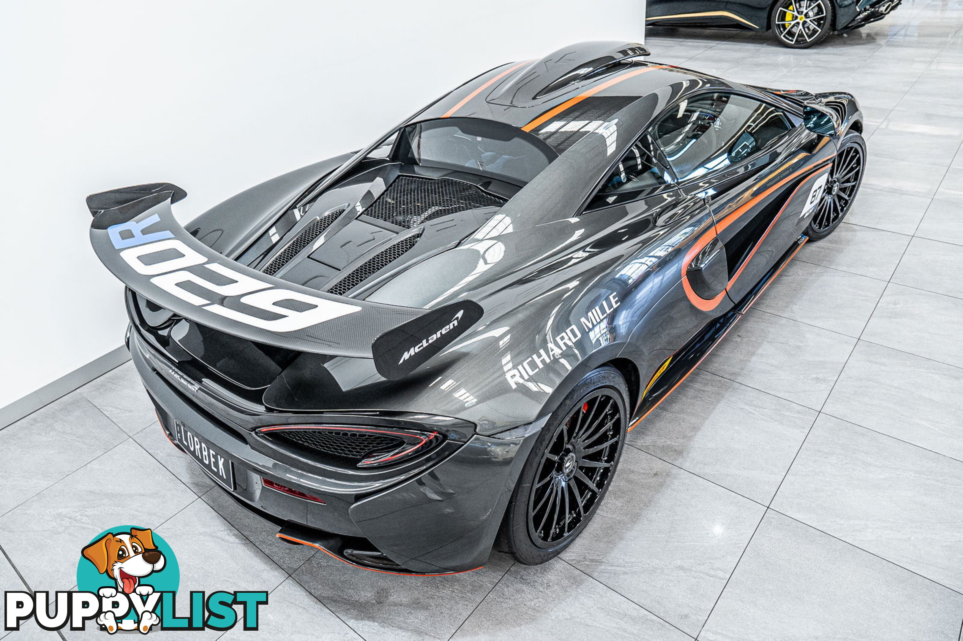 2021 McLaren 620R  