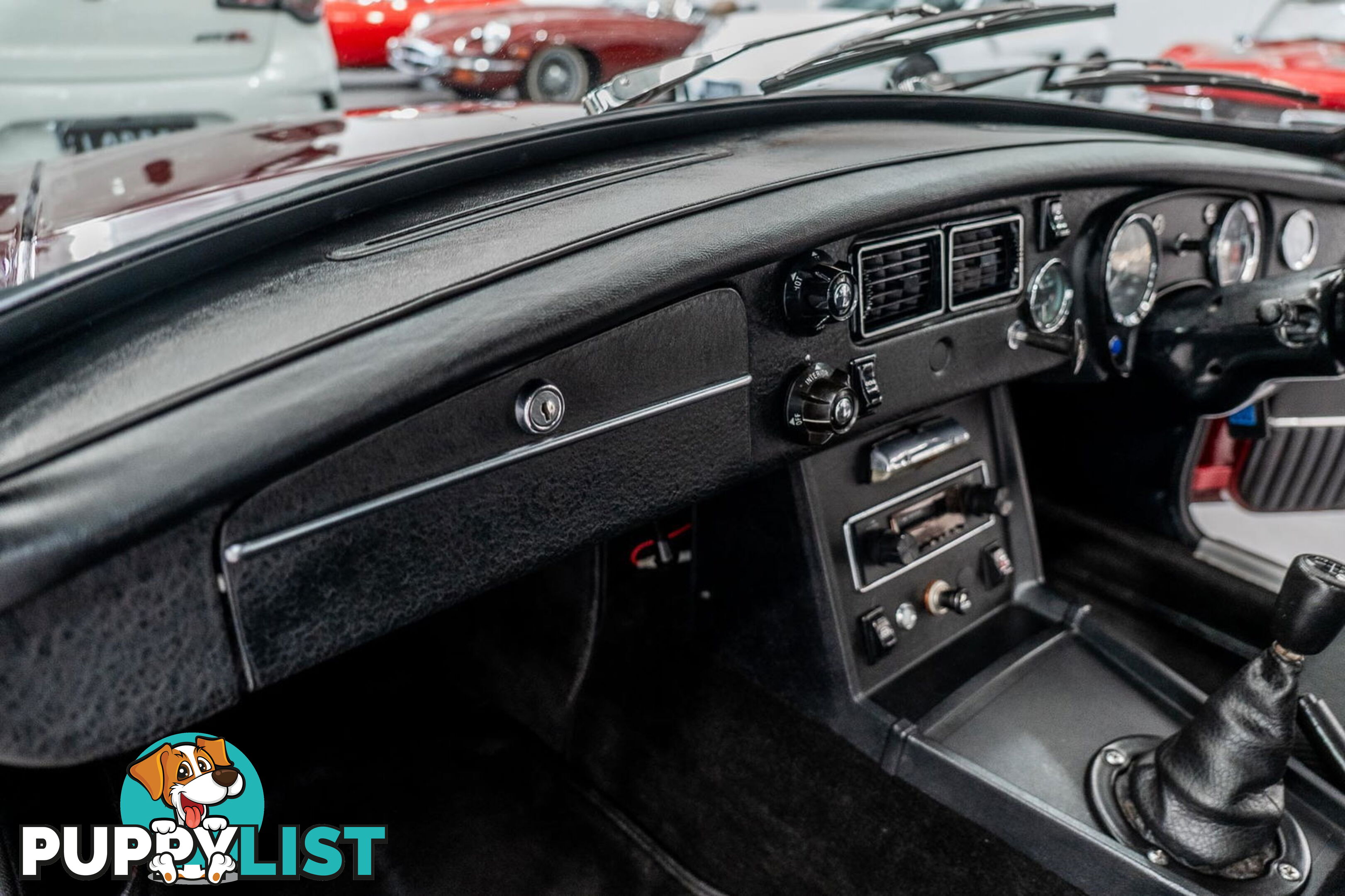 1976 MG B GT V8 