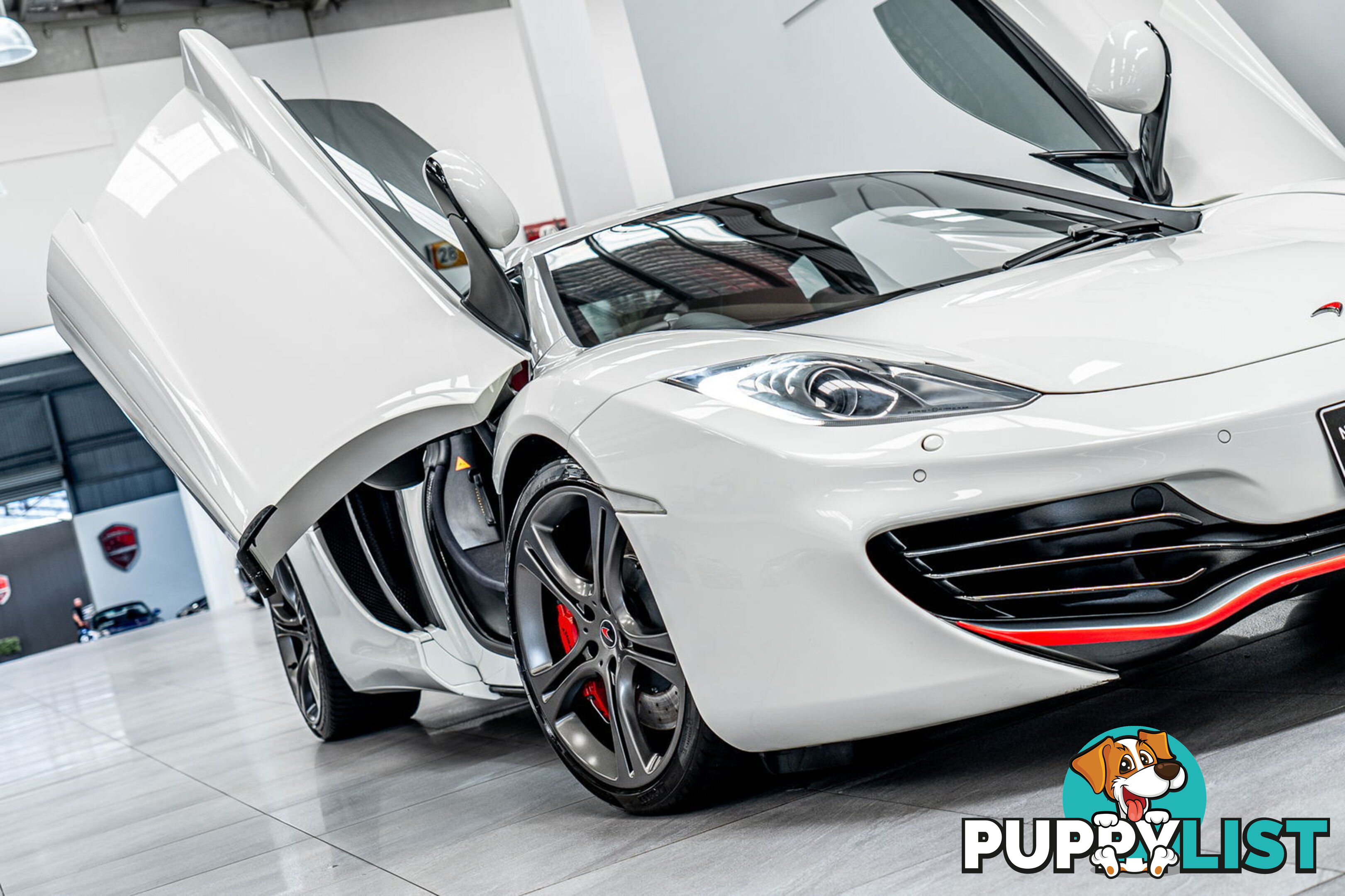 2012 McLaren MP4-12C  