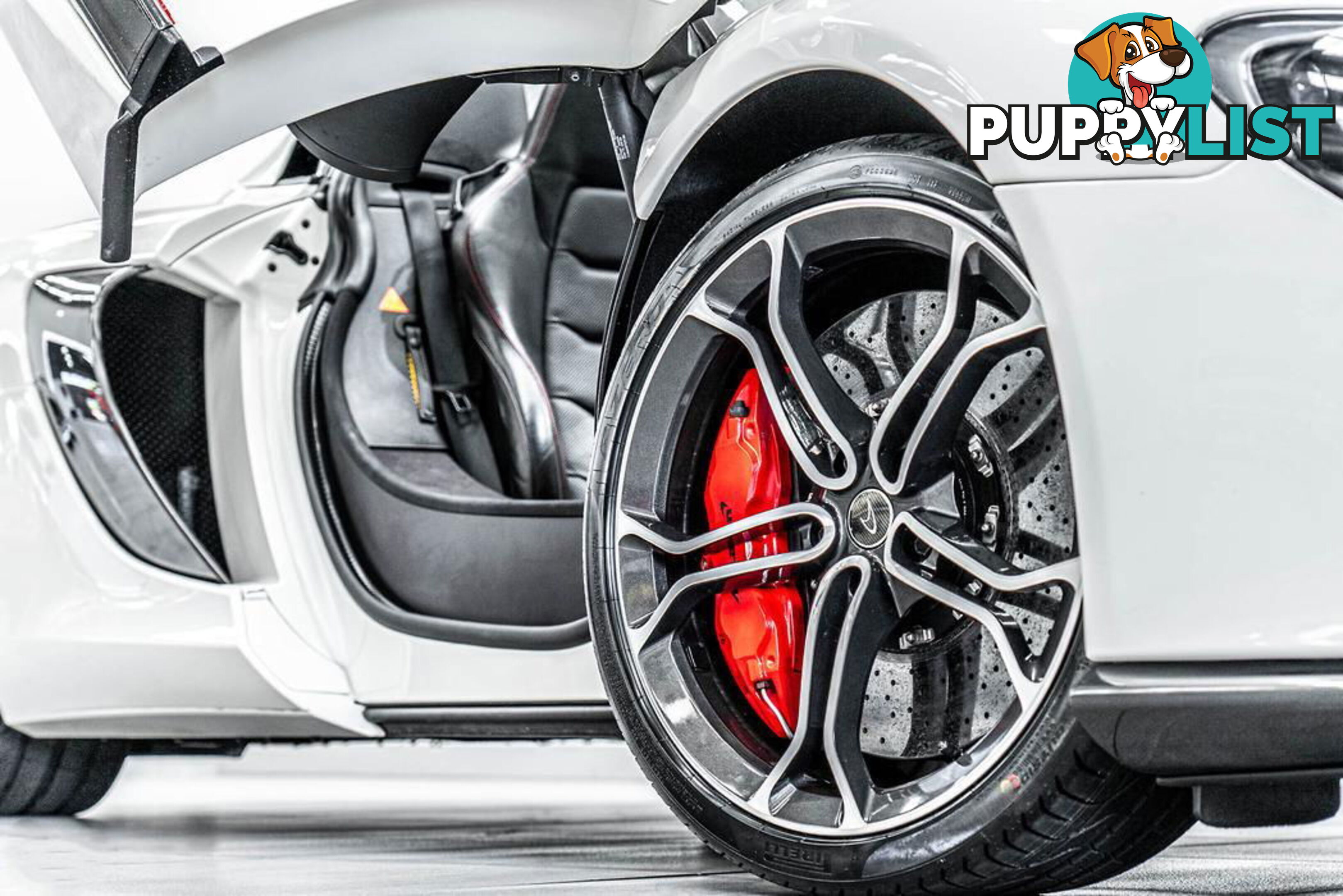 2016 McLaren 650S  