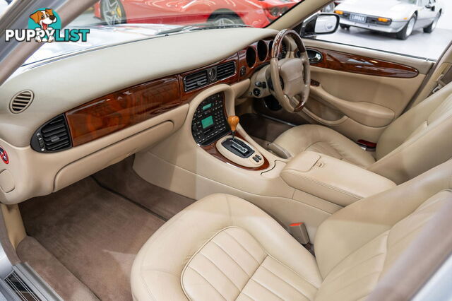 2002 Jaguar XJ8 V8 3.2L Heritage 