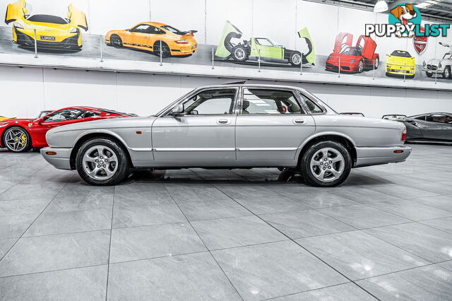 2002 Jaguar XJ8 V8 3.2L Heritage 