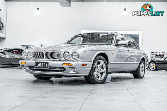 2002 Jaguar XJ8 V8 3.2L Heritage 