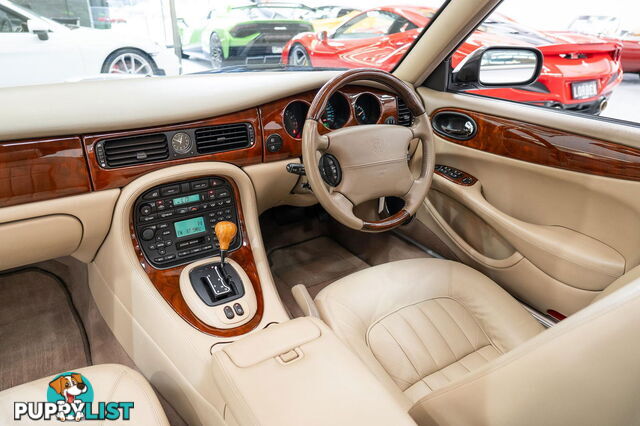 2002 Jaguar XJ8 V8 3.2L Heritage 