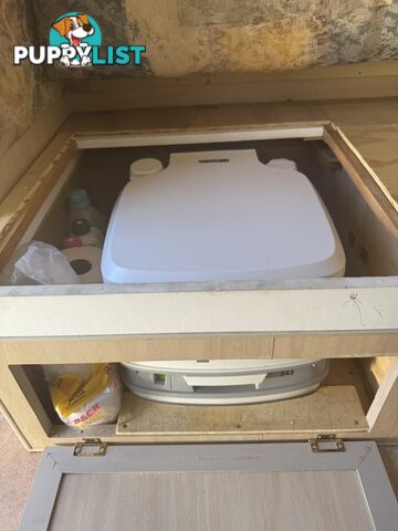 18ft Pop-Top Caravan - Off-grid upgrade