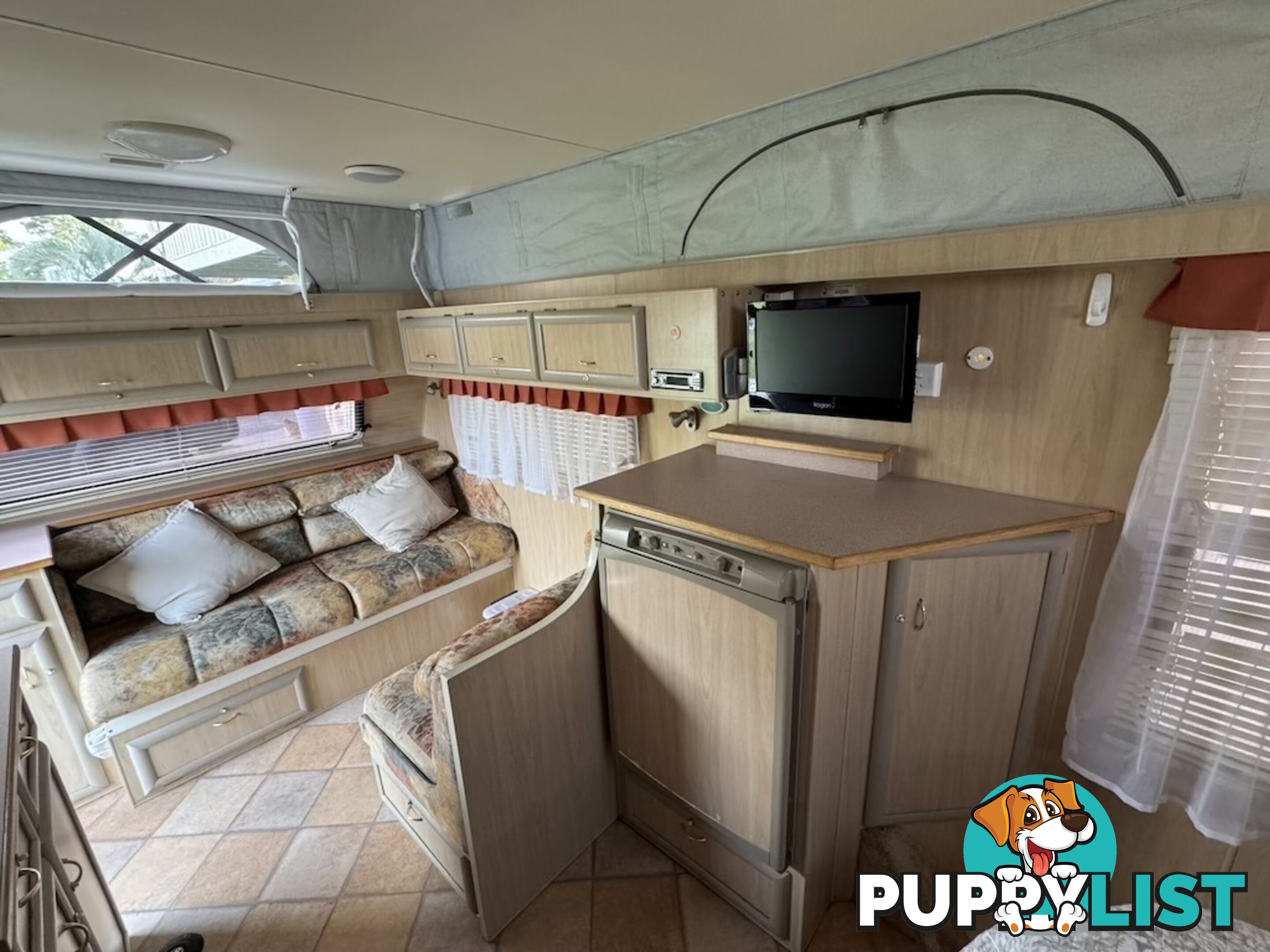 18ft Pop-Top Caravan - Off-grid upgrade