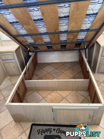 18ft Pop-Top Caravan - Off-grid upgrade