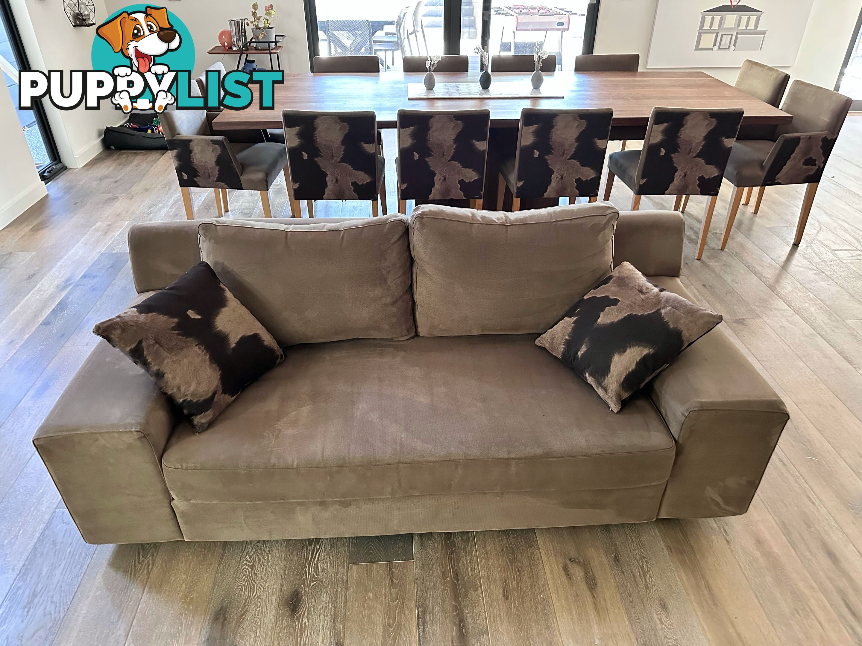 3 Custom-Made 2.5-Seater Couches – Immaculate Condition!