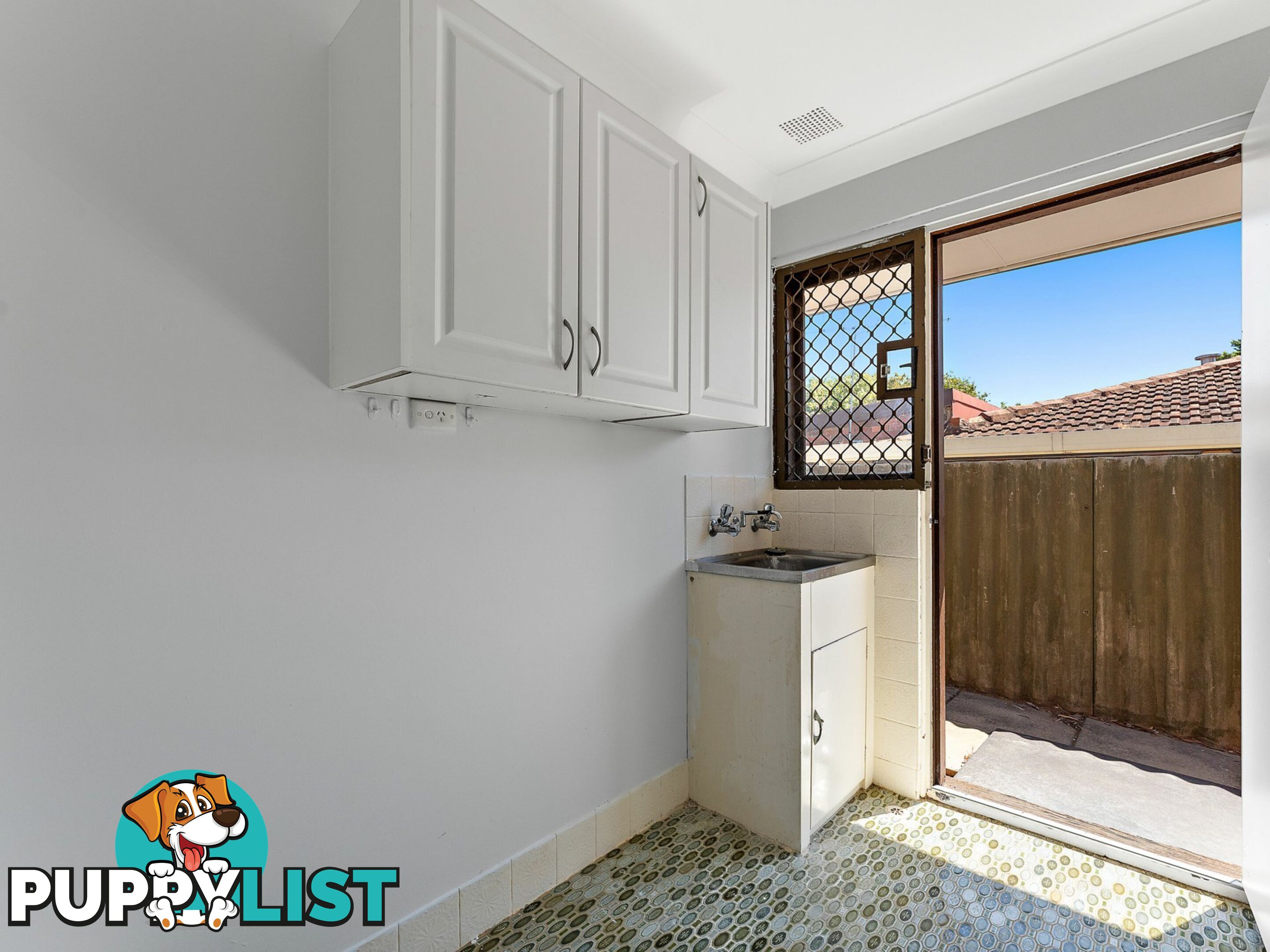 18 kirkland way PARMELIA WA 6167