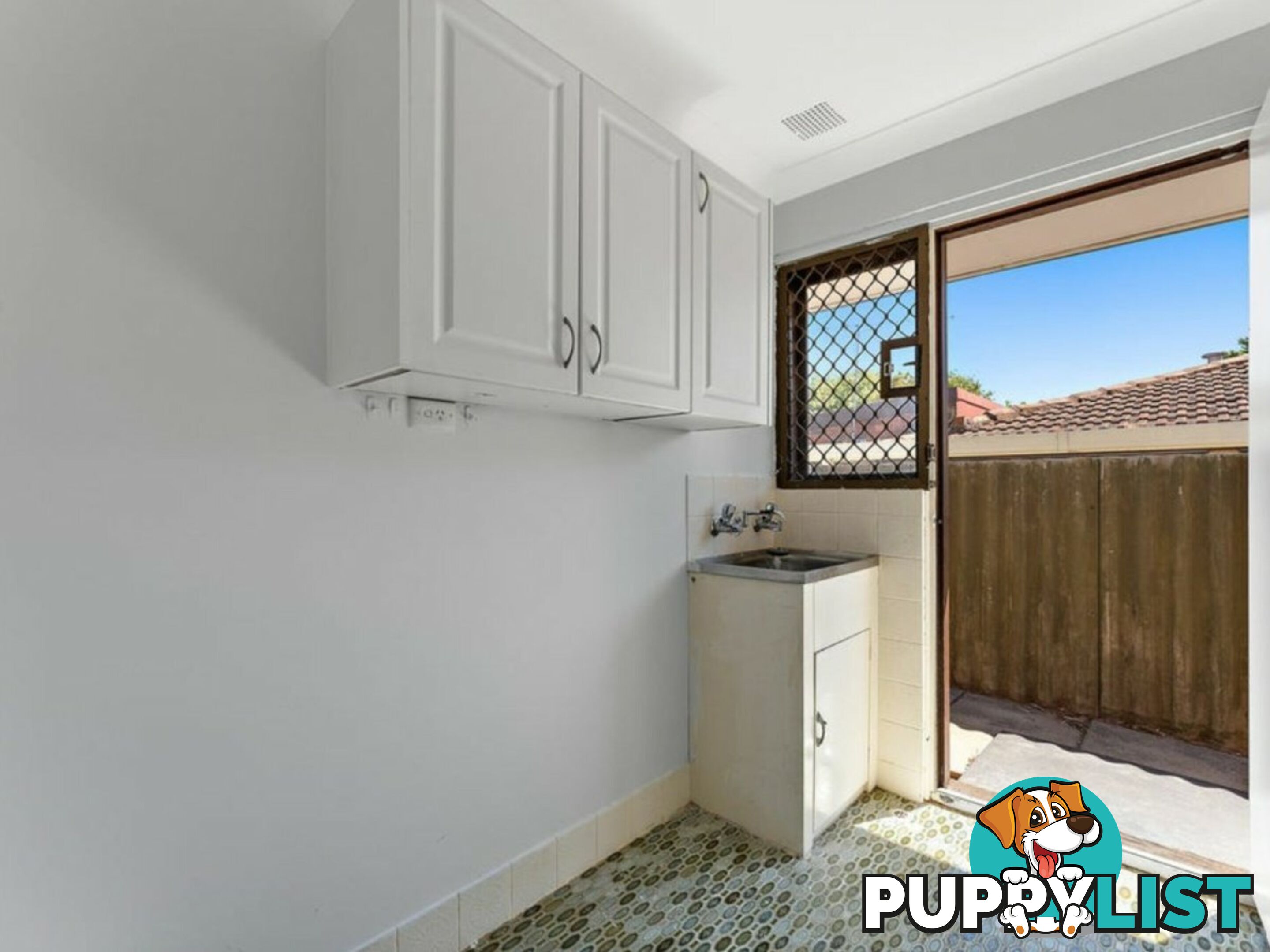 18 Kirkland Way PARMELIA WA 6167