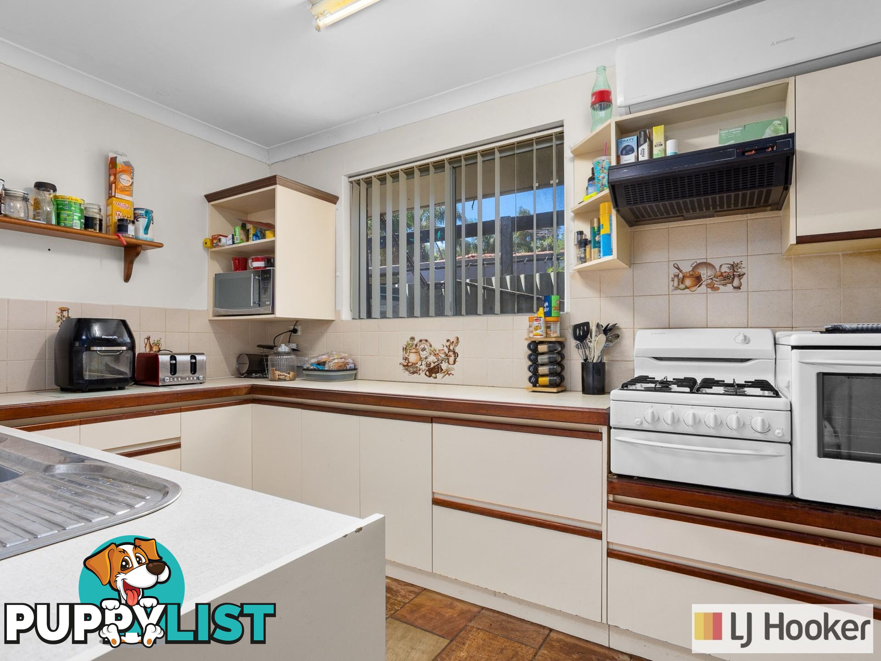 28 Mandfield Way PARMELIA WA 6167