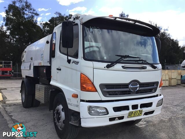 2005 Hino FG 4 x 2 Vacuum Truck