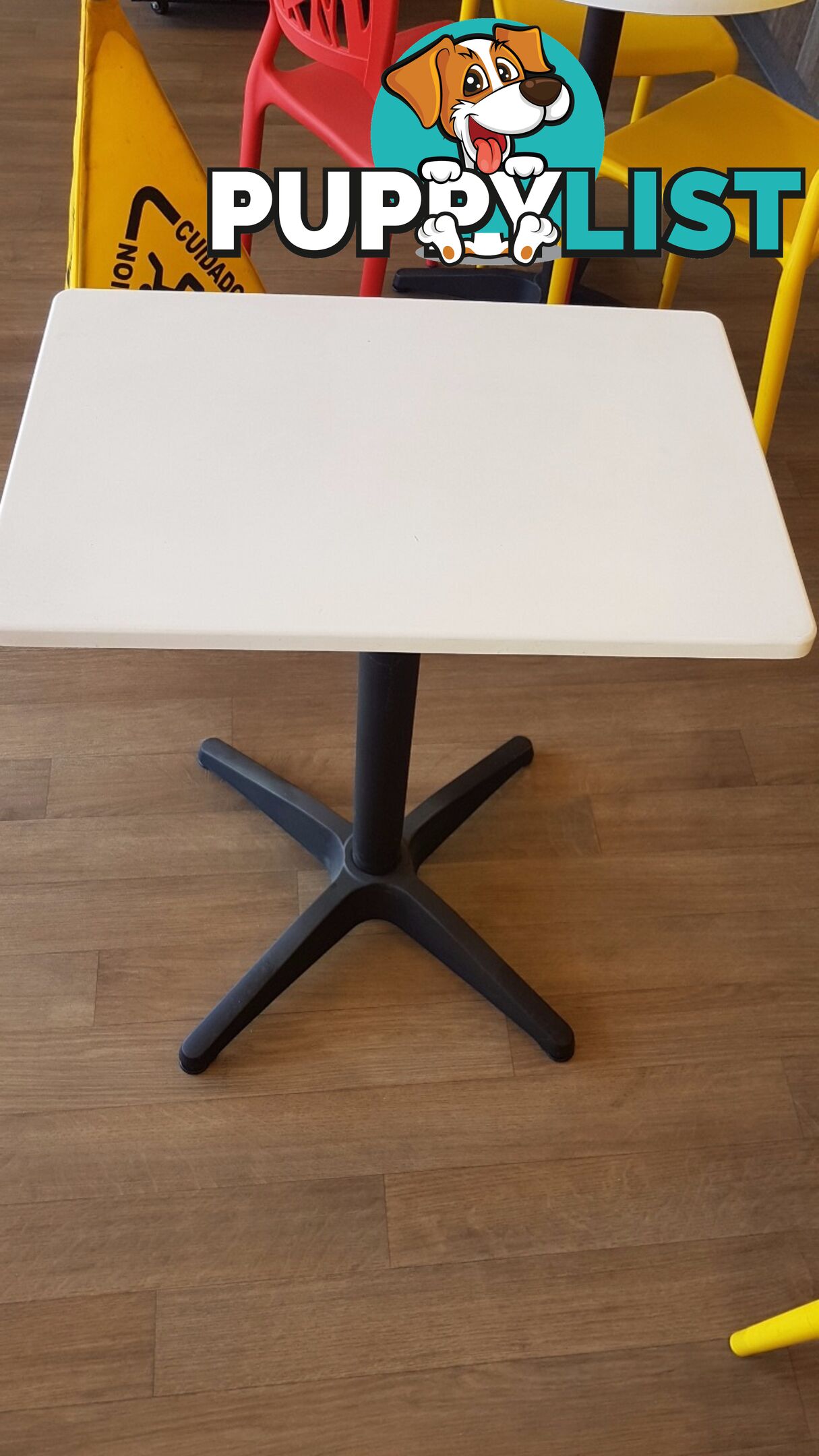 600x400mm RECTANGULAR WHITE TABLE WITH MATTE BLACK ROMA BASE