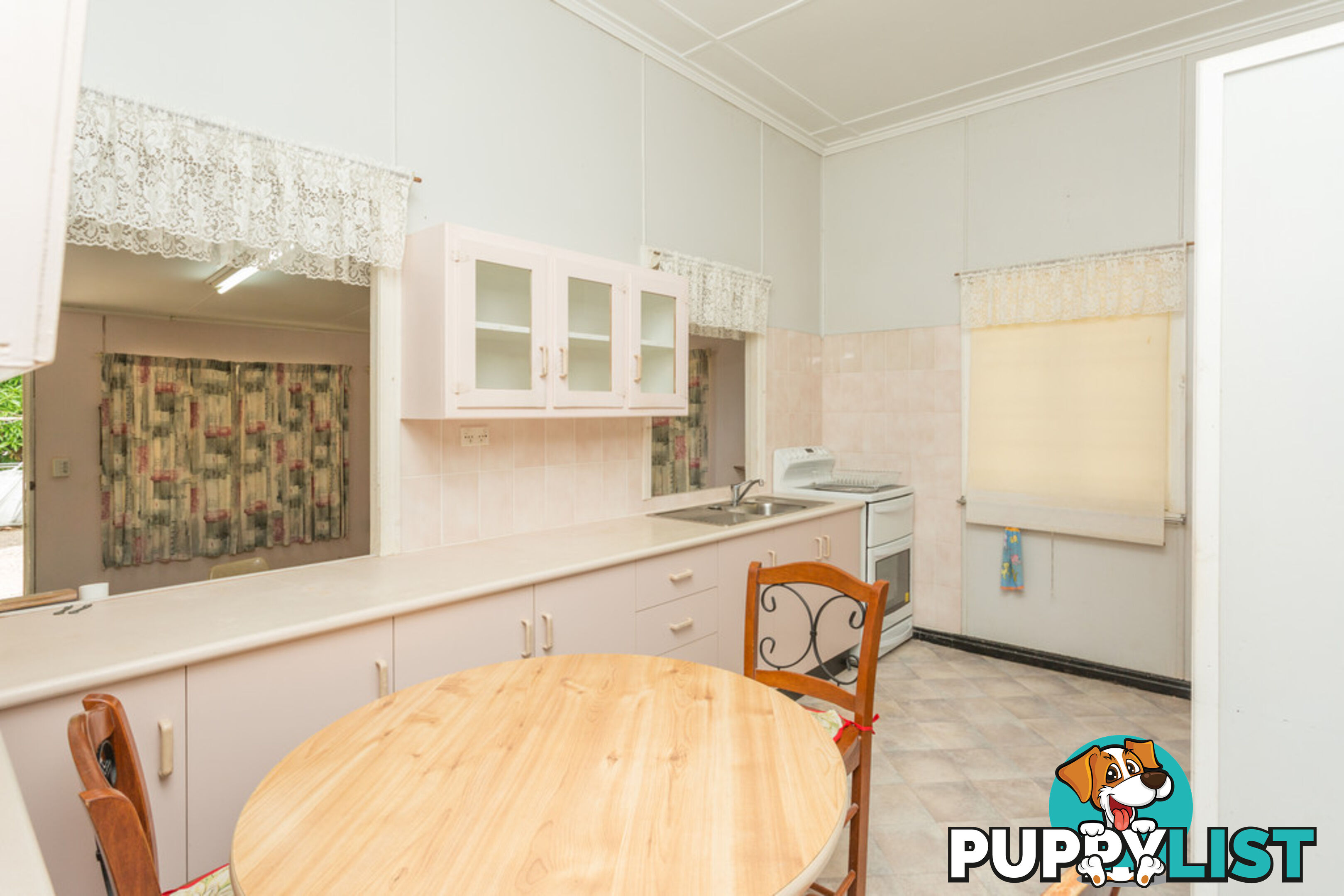 30 Perry St WEST MACKAY QLD 4740