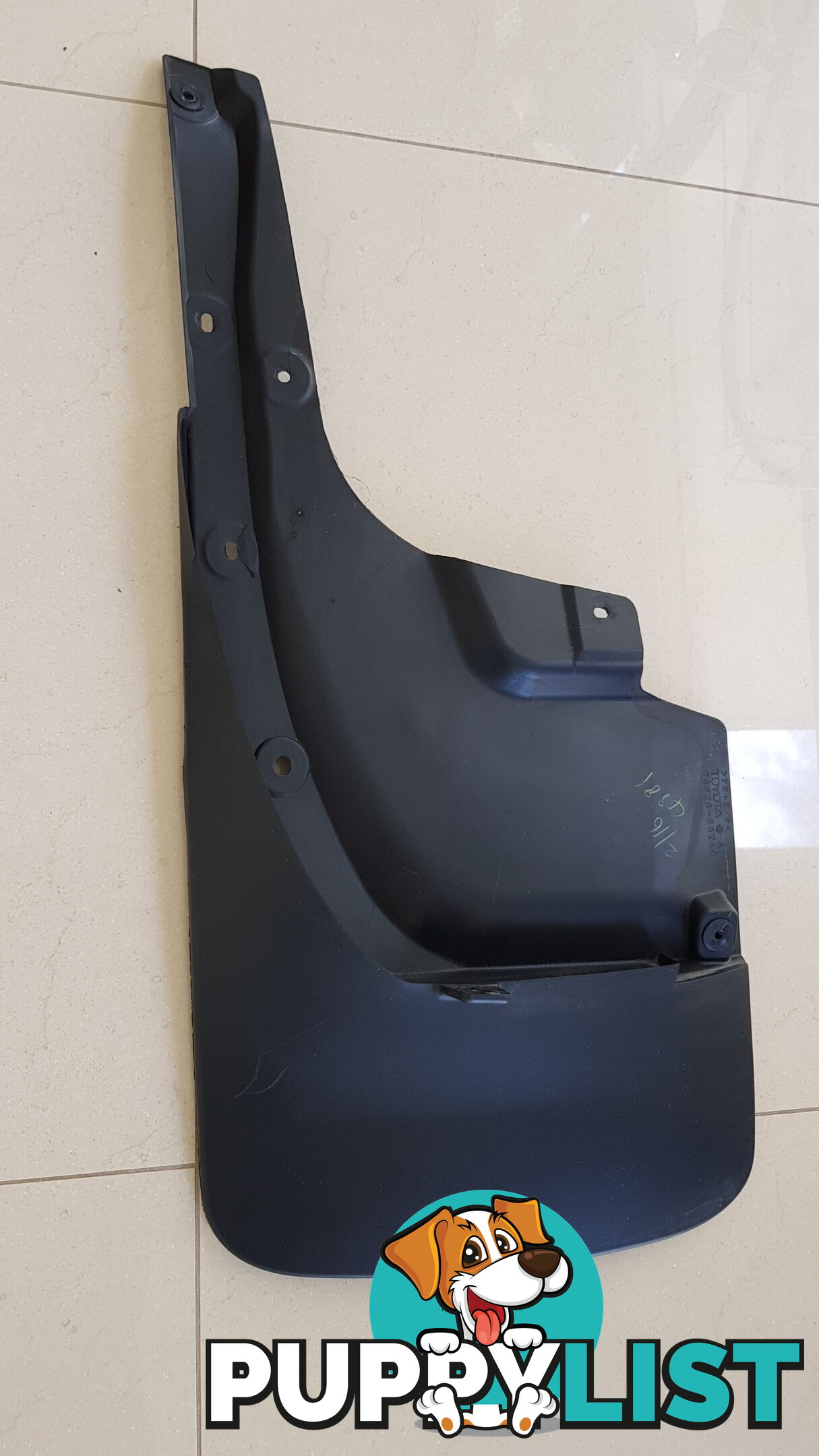 Landcruiser sahara 2015mud flap passenger Side GENUINE PART