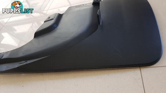 Landcruiser sahara 2015mud flap passenger Side GENUINE PART