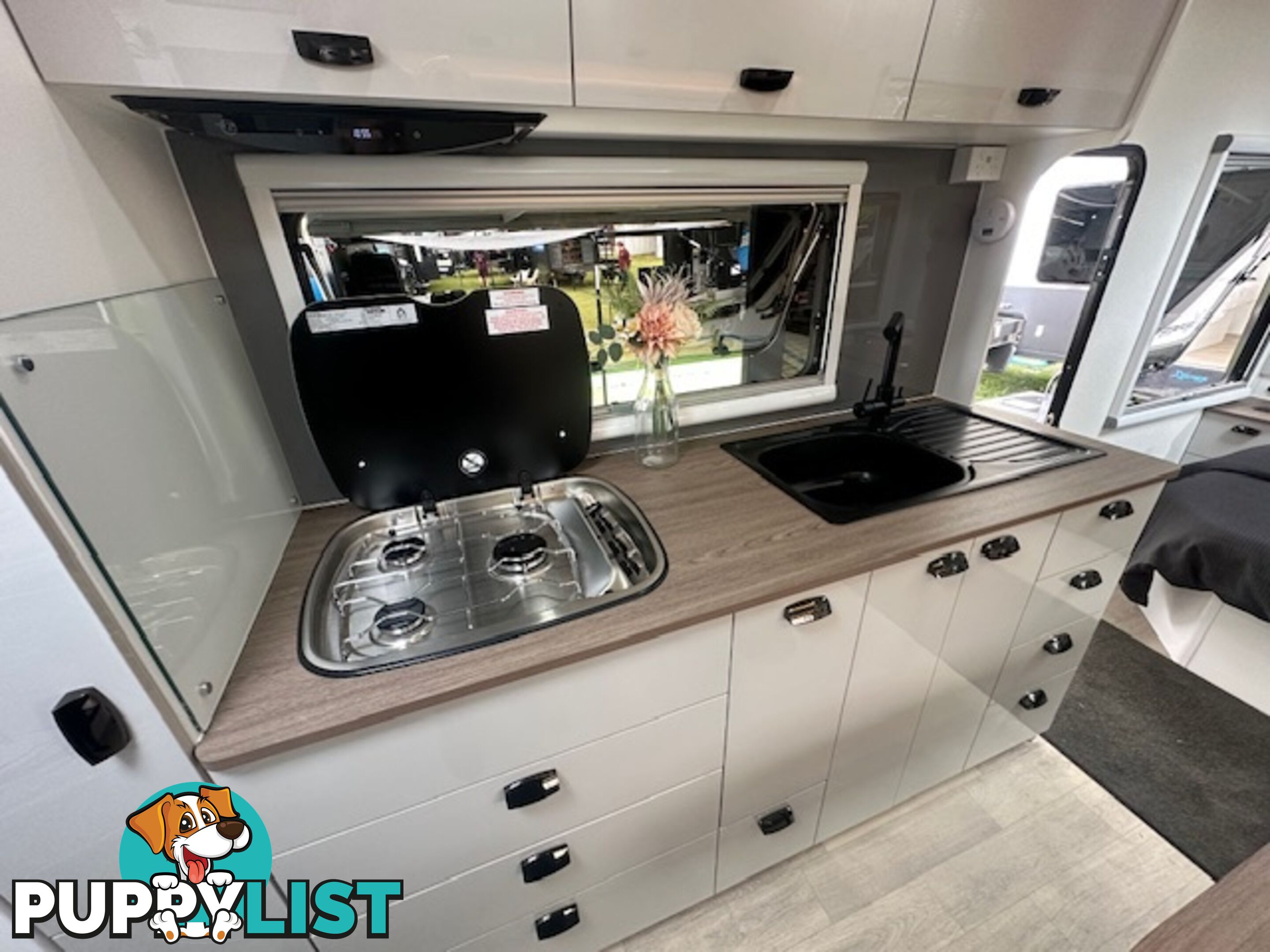 New 2025 Xseries Commander Family 22