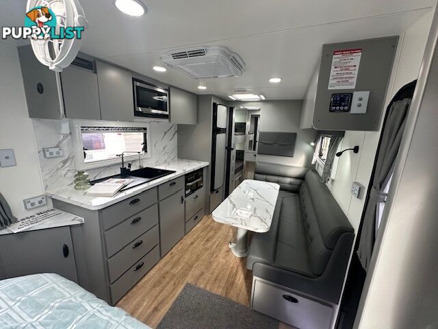 New 2024 Paramount Signature Series Family Bunk 21'6