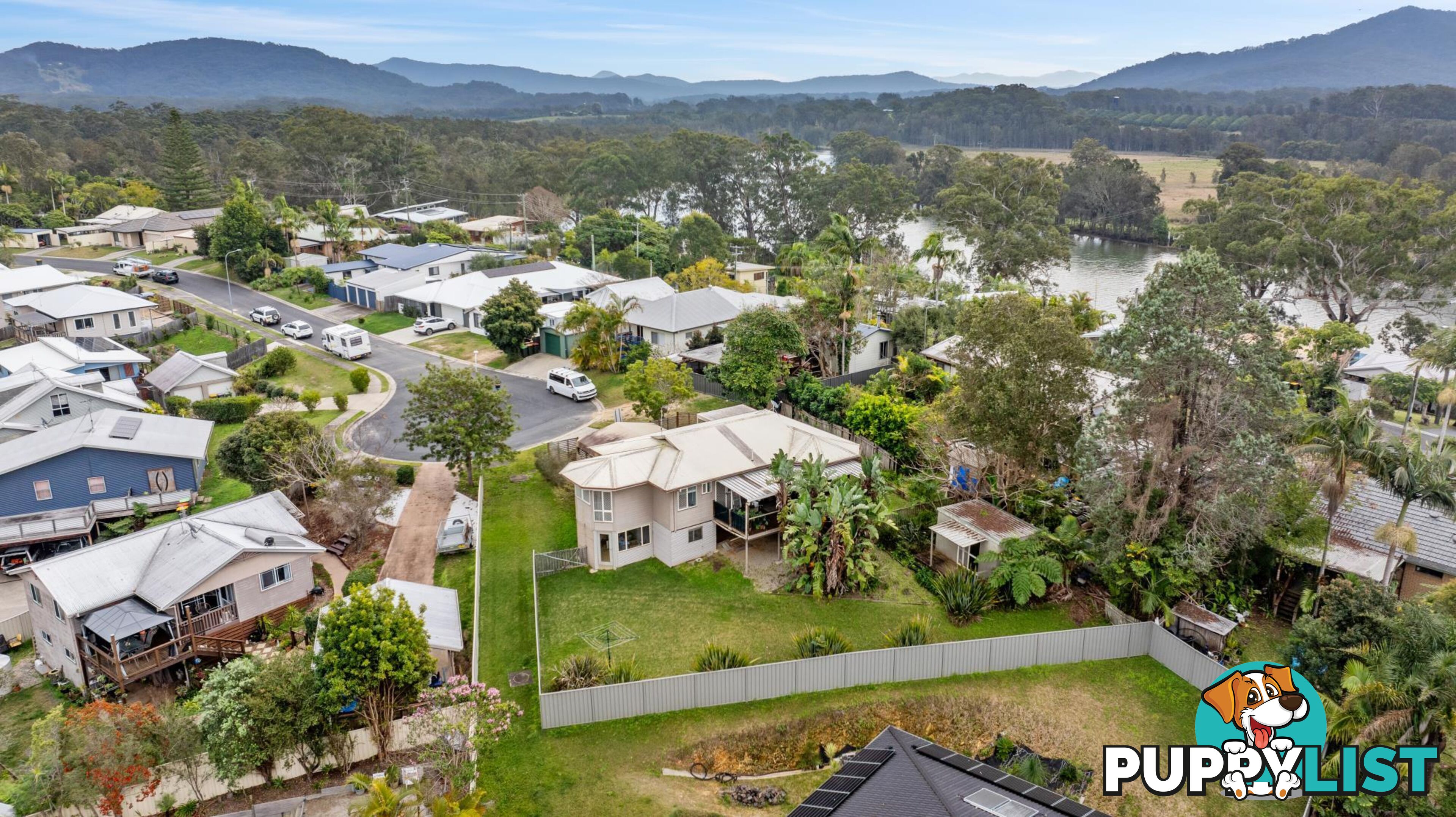 20 Clarke Close HYLAND PARK NSW 2448