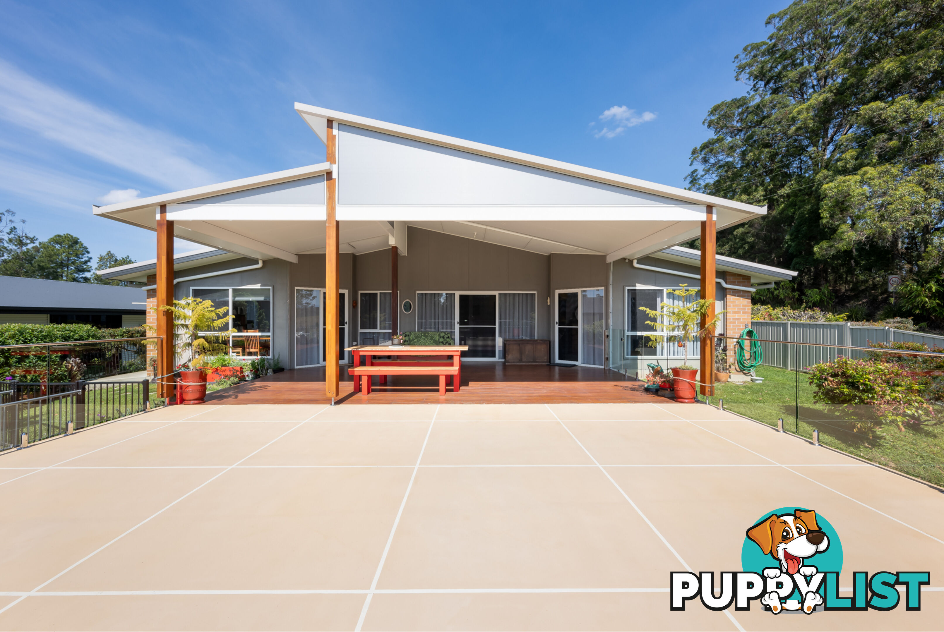 1 Rosemary Gardens NORTH MACKSVILLE NSW 2447