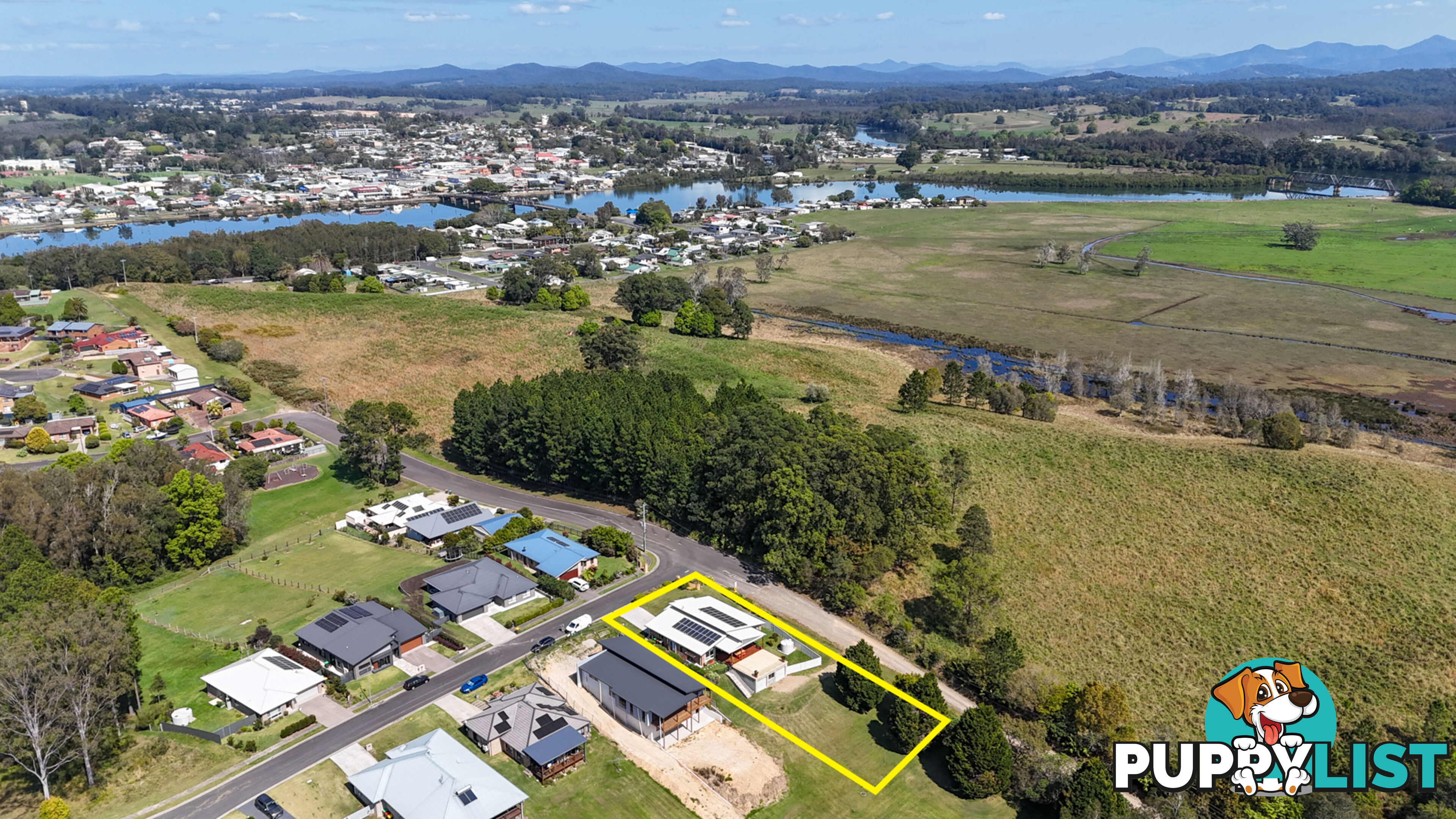 1 Rosemary Gardens NORTH MACKSVILLE NSW 2447