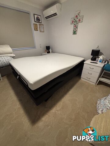 Queen size electric bed