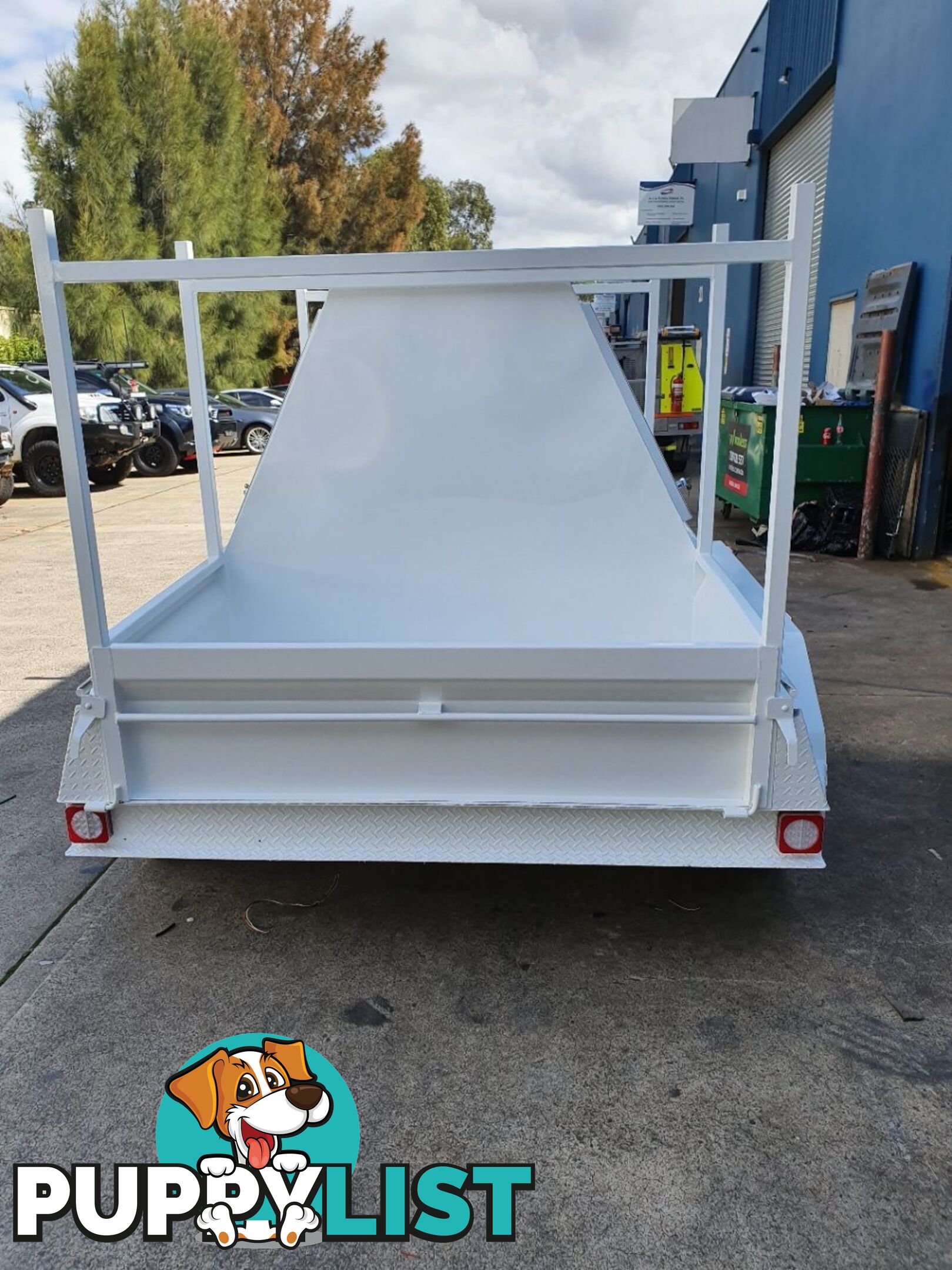 CUSTOM TRADESMAN TRAILERS/ENCLOSED TRAILERS