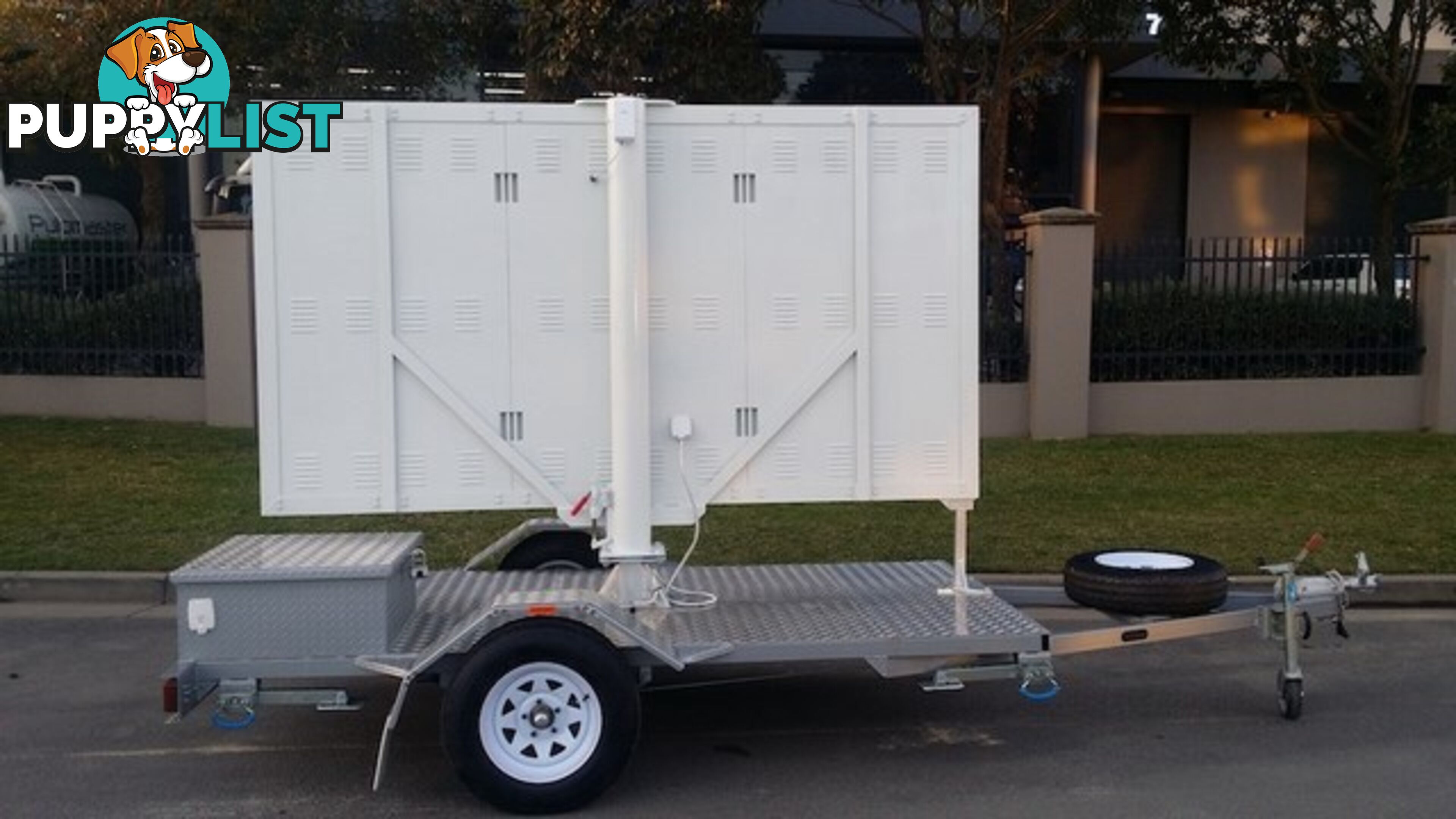 CUSTOM SIGN AND ADVERTISING TRAILERS