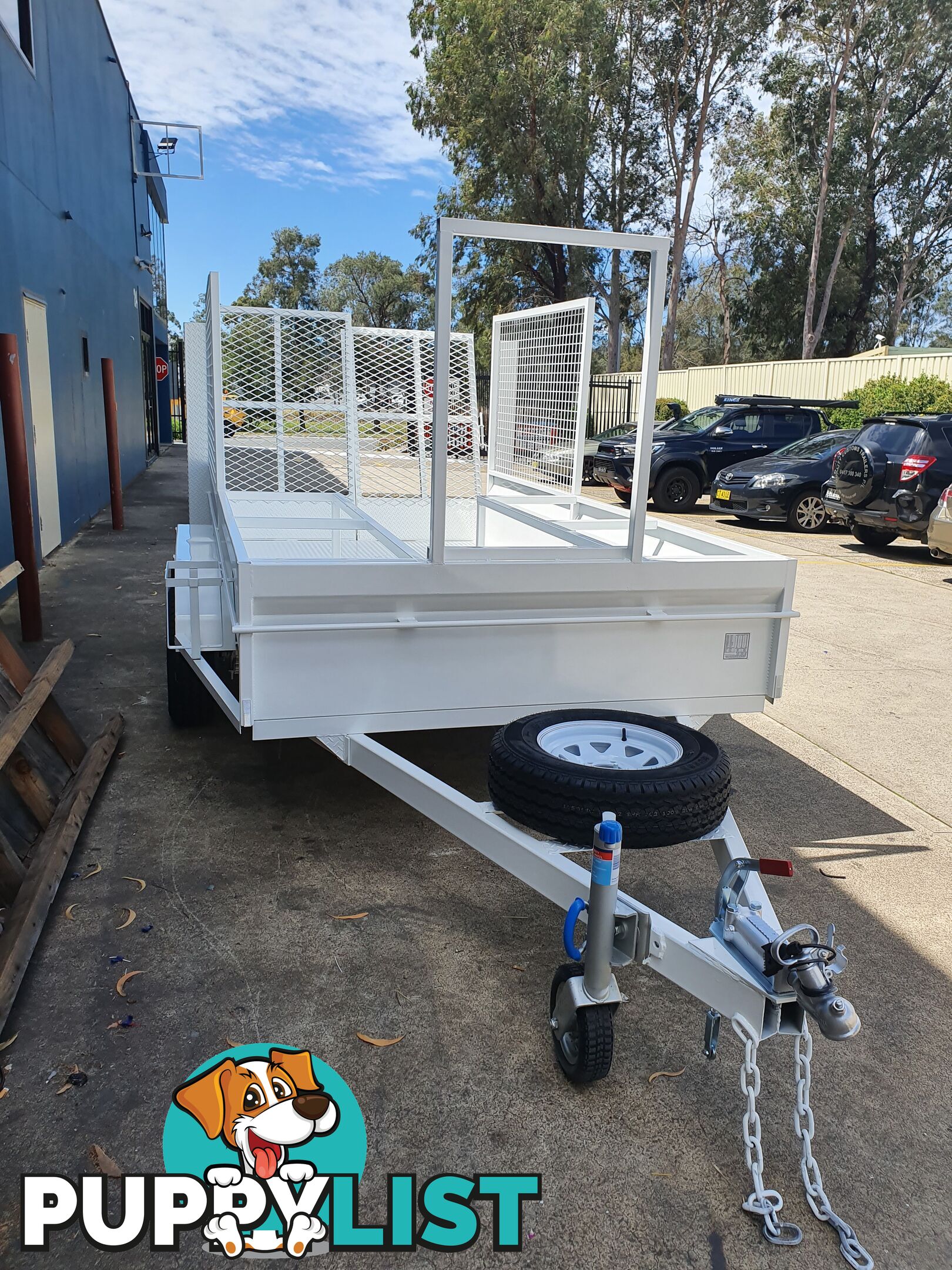 CUSTOM BOX TRAILERS