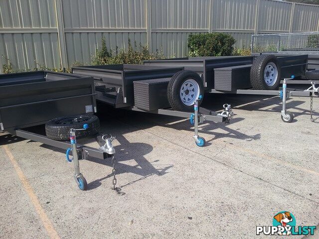 CUSTOM BOX TRAILERS