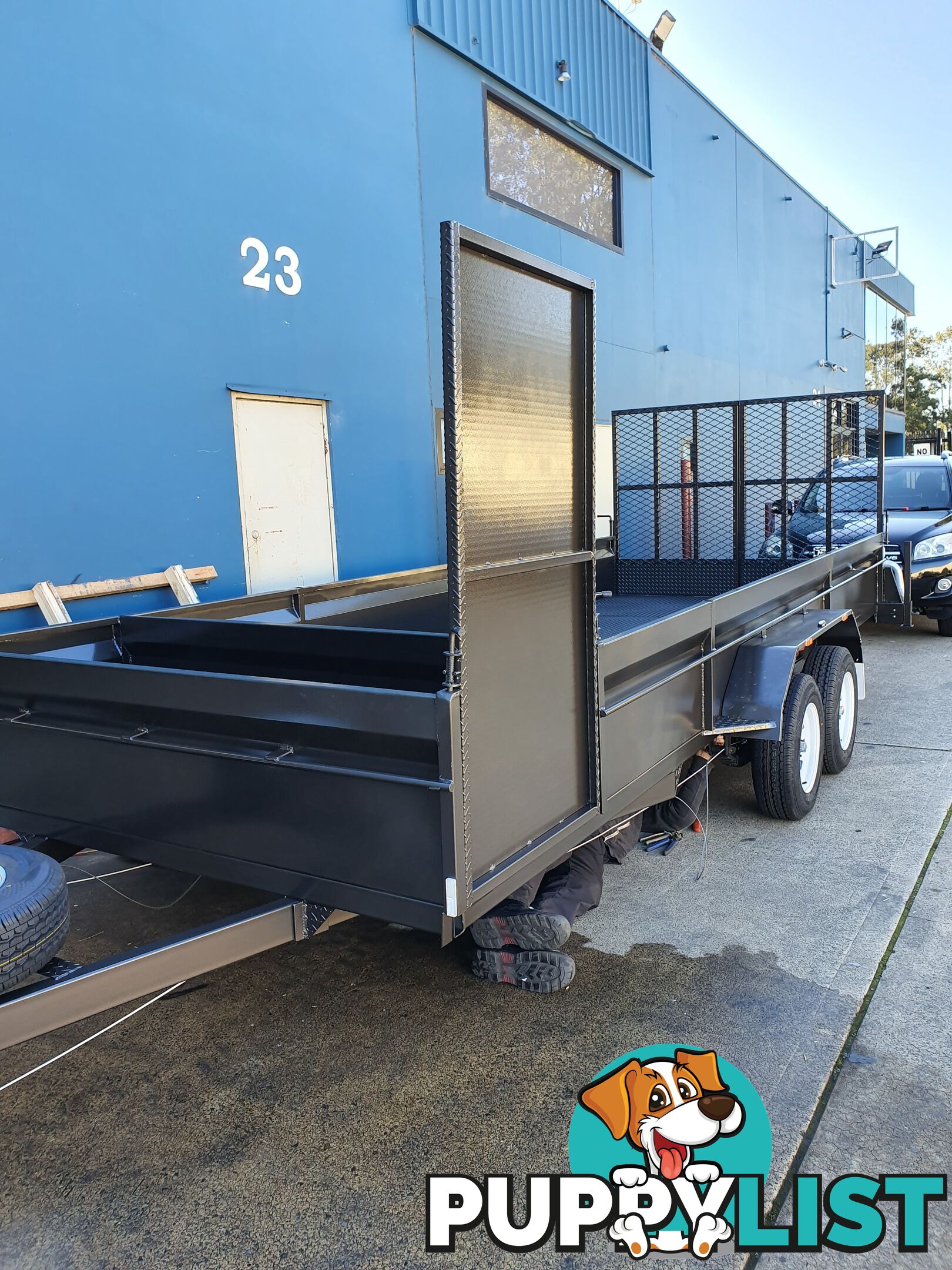 CUSTOM BOX TRAILERS