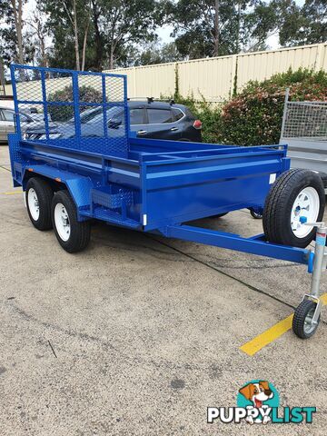 CUSTOM BOX TRAILERS