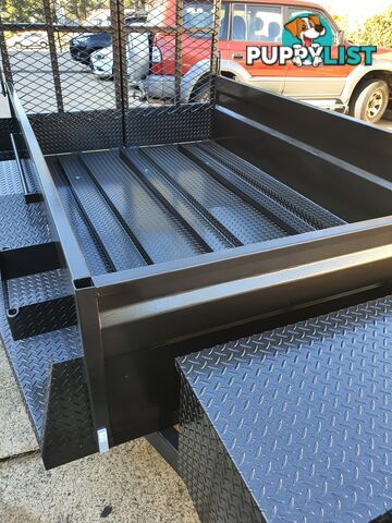 CUSTOM BOX TRAILERS
