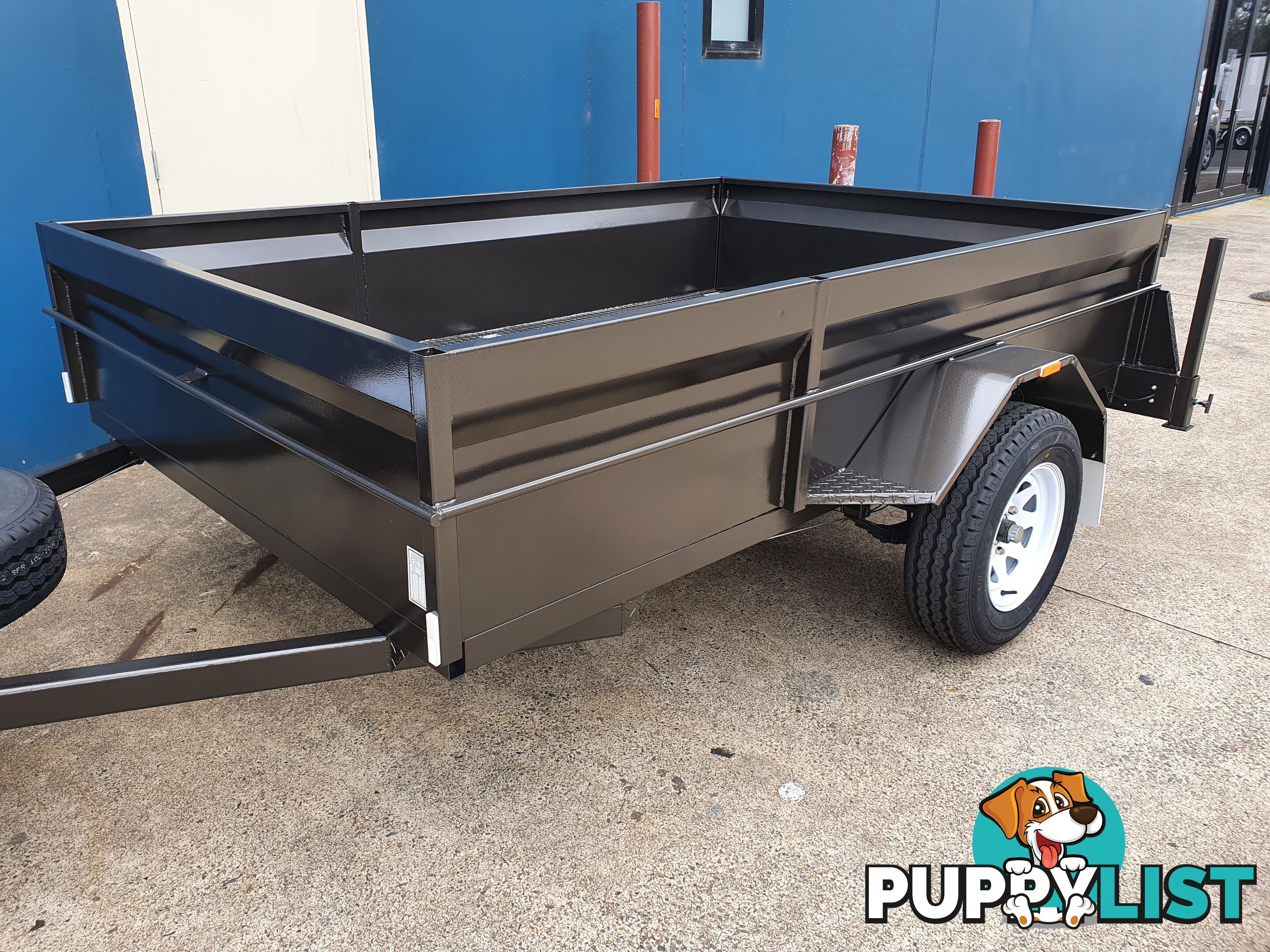 CUSTOM BOX TRAILERS