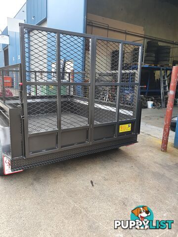 CUSTOM BOX TRAILERS
