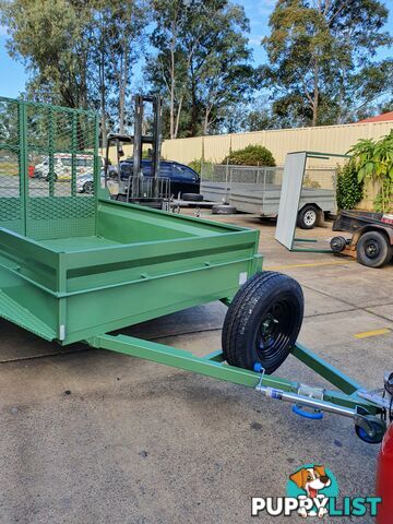 CUSTOM BOX TRAILERS