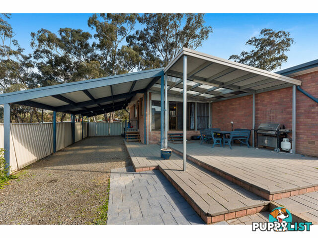 17 Lowe Street Kangaroo Flat VIC 3555