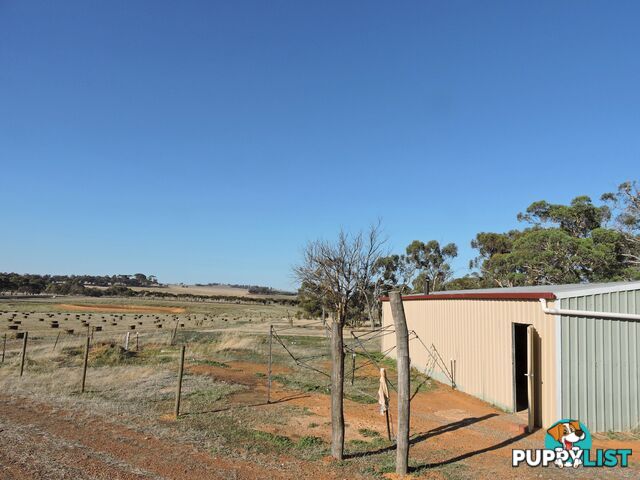 760 YORK-WILLIAMS ROAD WANDERING WA 6308