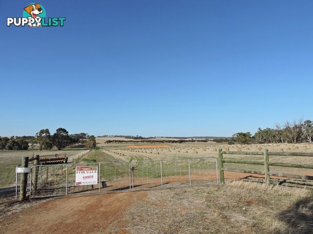 760 YORK-WILLIAMS ROAD WANDERING WA 6308