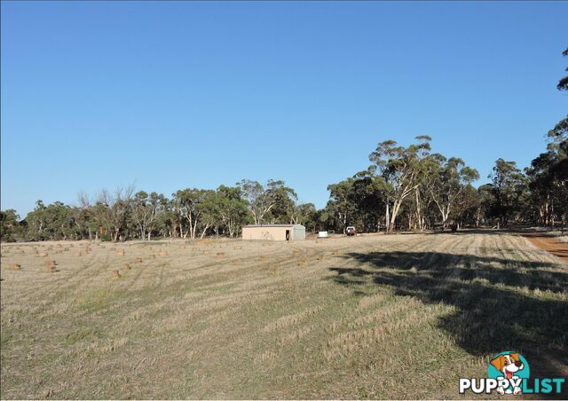 760 YORK-WILLIAMS ROAD WANDERING WA 6308