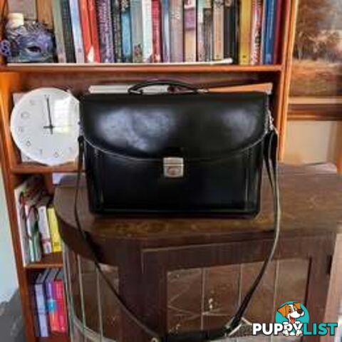 Business-Ready Black Leather Briefcase – Stylish, Durable, and Organized